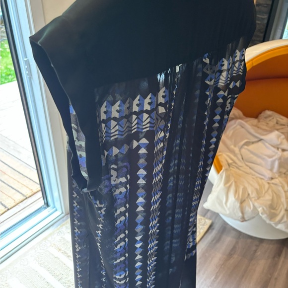 BCBG M flowy little shift dress - Picture 3 of 4